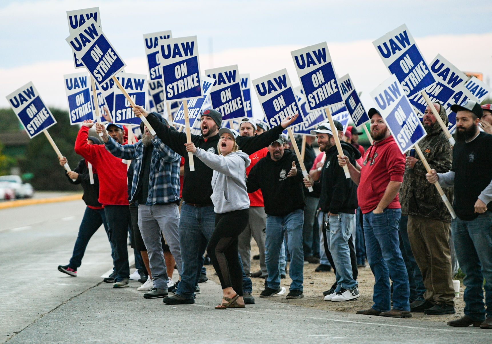 101321-qc-nws-deerestrike-001